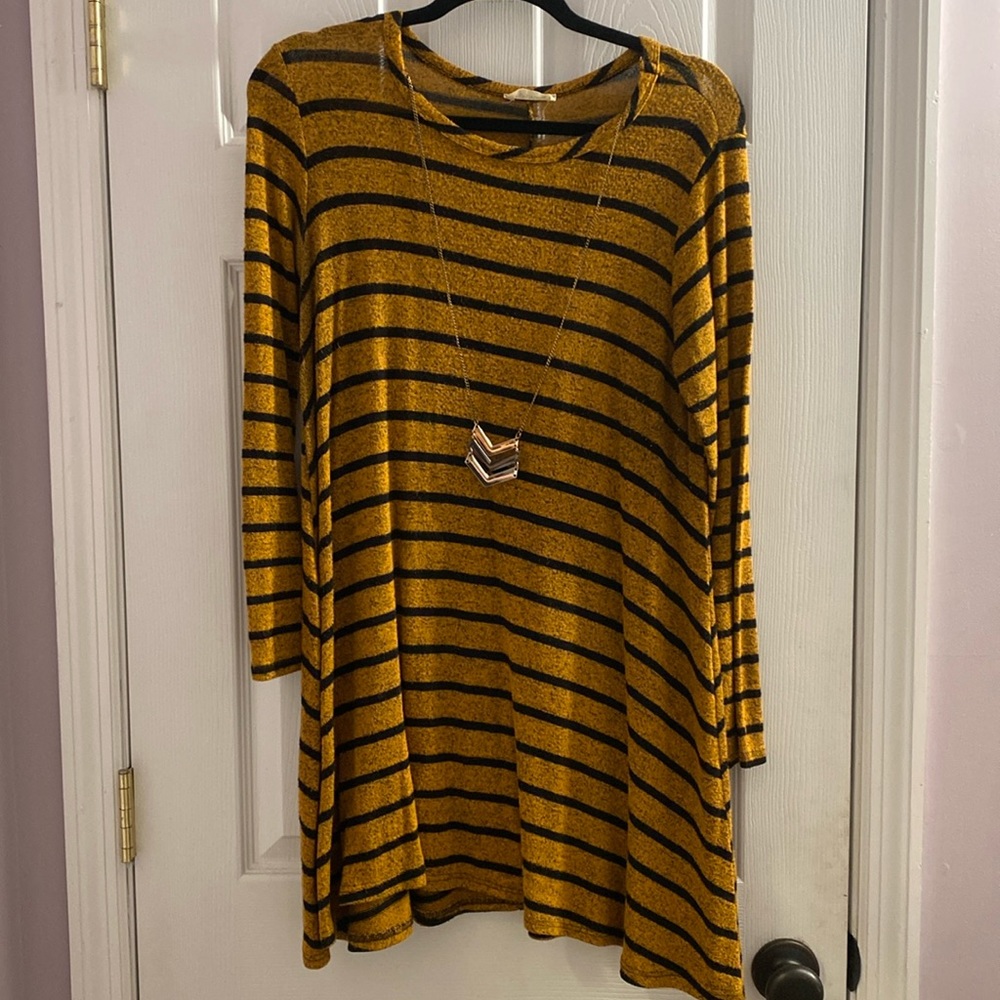 Pinc Women’s Tunic Size XL